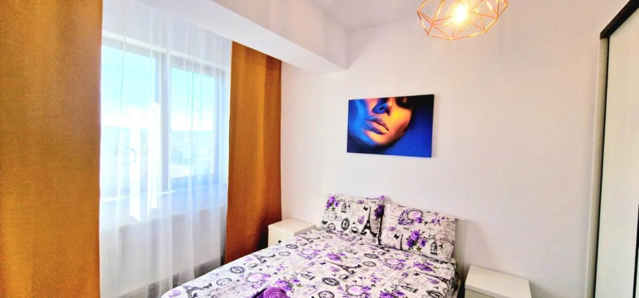 Evelyn Modern Apartment Near Palas Iasi Esterno foto