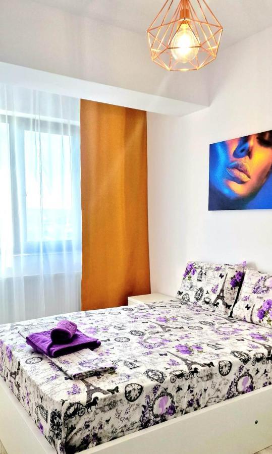 Evelyn Modern Apartment Near Palas Iasi Esterno foto