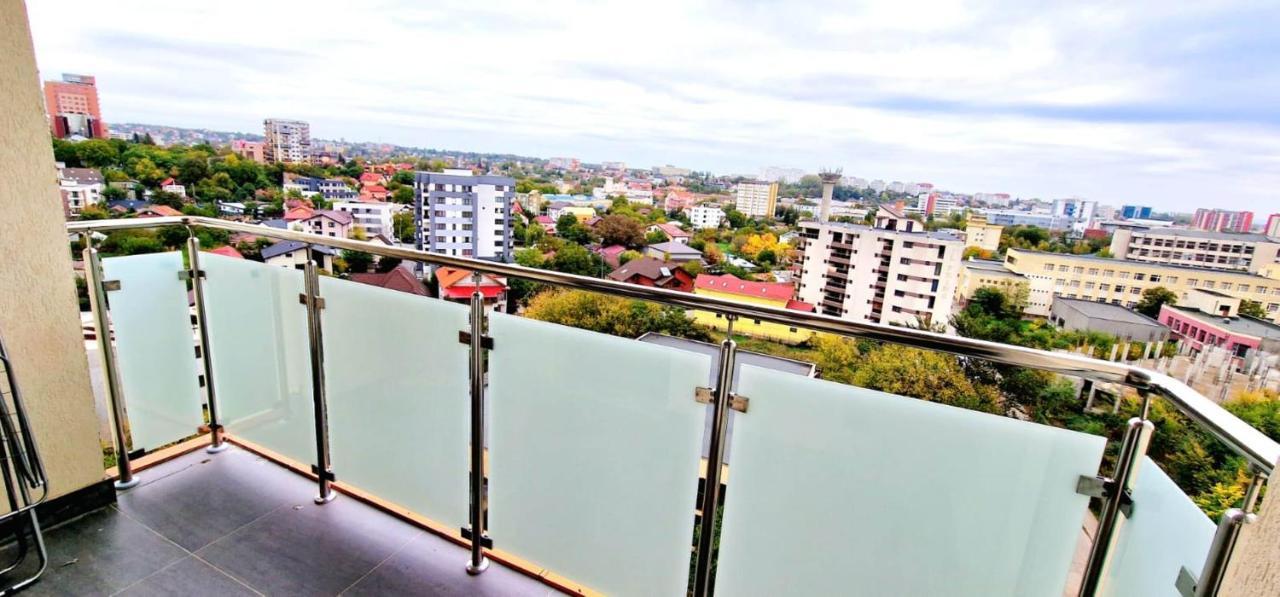 Evelyn Modern Apartment Near Palas Iasi Esterno foto