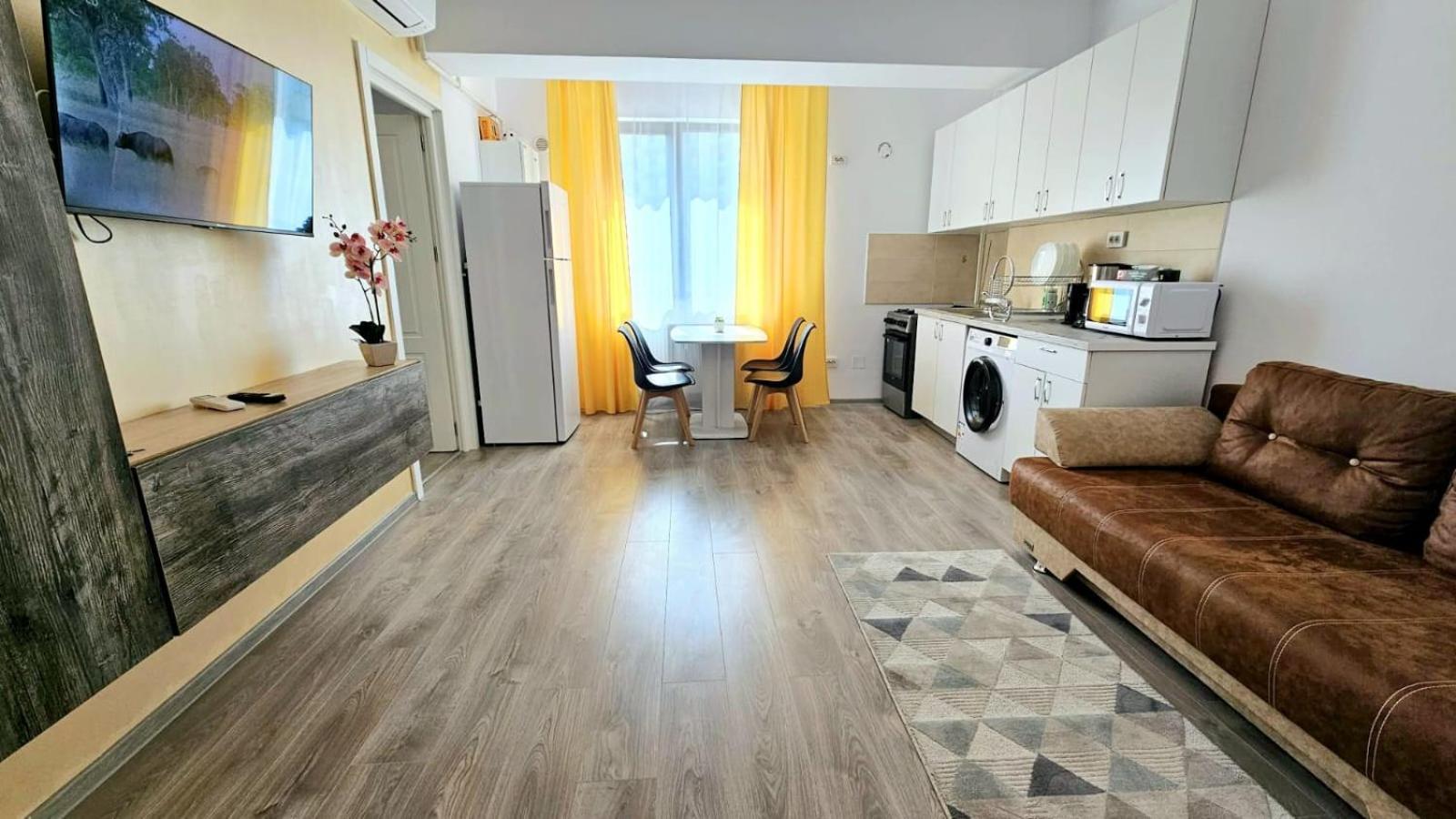 Evelyn Modern Apartment Near Palas Iasi Esterno foto