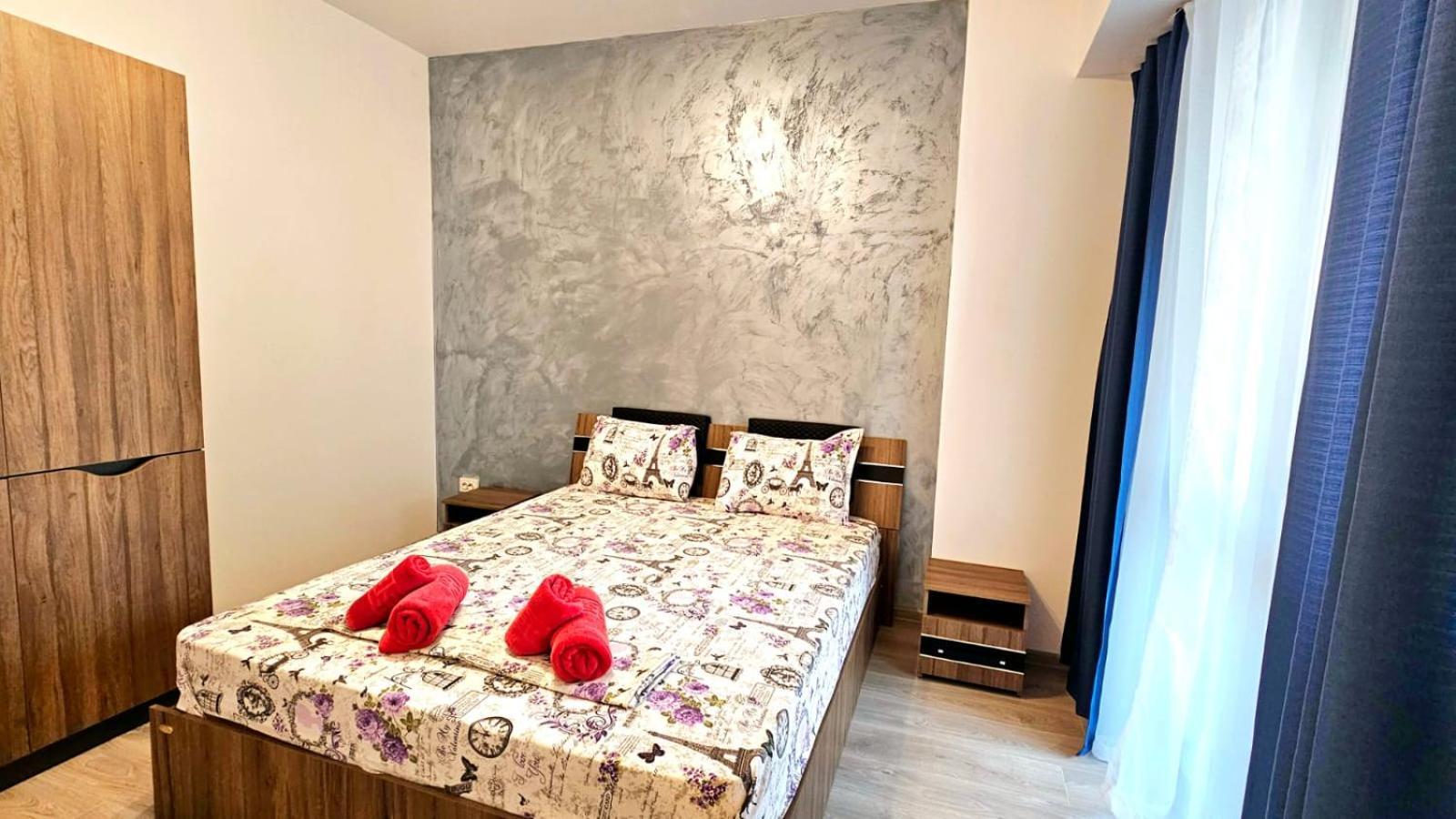 Evelyn Modern Apartment Near Palas Iasi Esterno foto